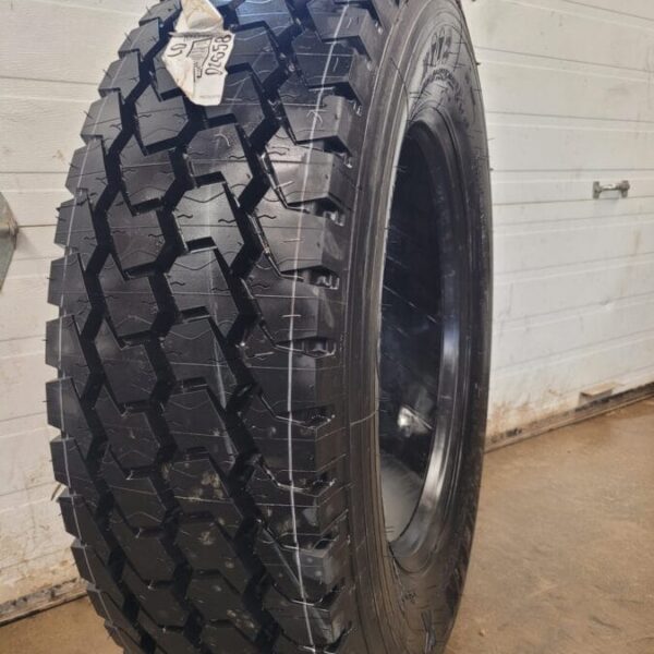 275/70R22.5 truck tires for sale
